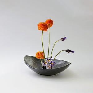 Black Wabi-Sabi Crescent Moon Ikebana Vase – Handmade Ceramic Flower Arrangement Bowl for Small Spaces