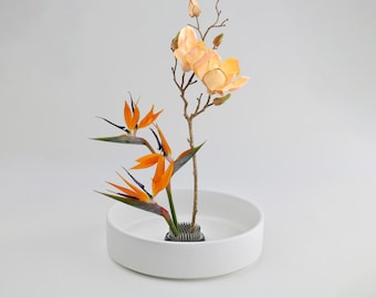 Witte grote Ikebana-kom: minimalistische ronde keramische vaas