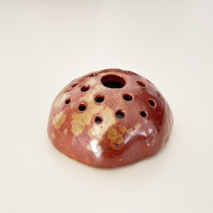 Handmade Ceramic Ikebana Kenzan: Japanese Floral Frog