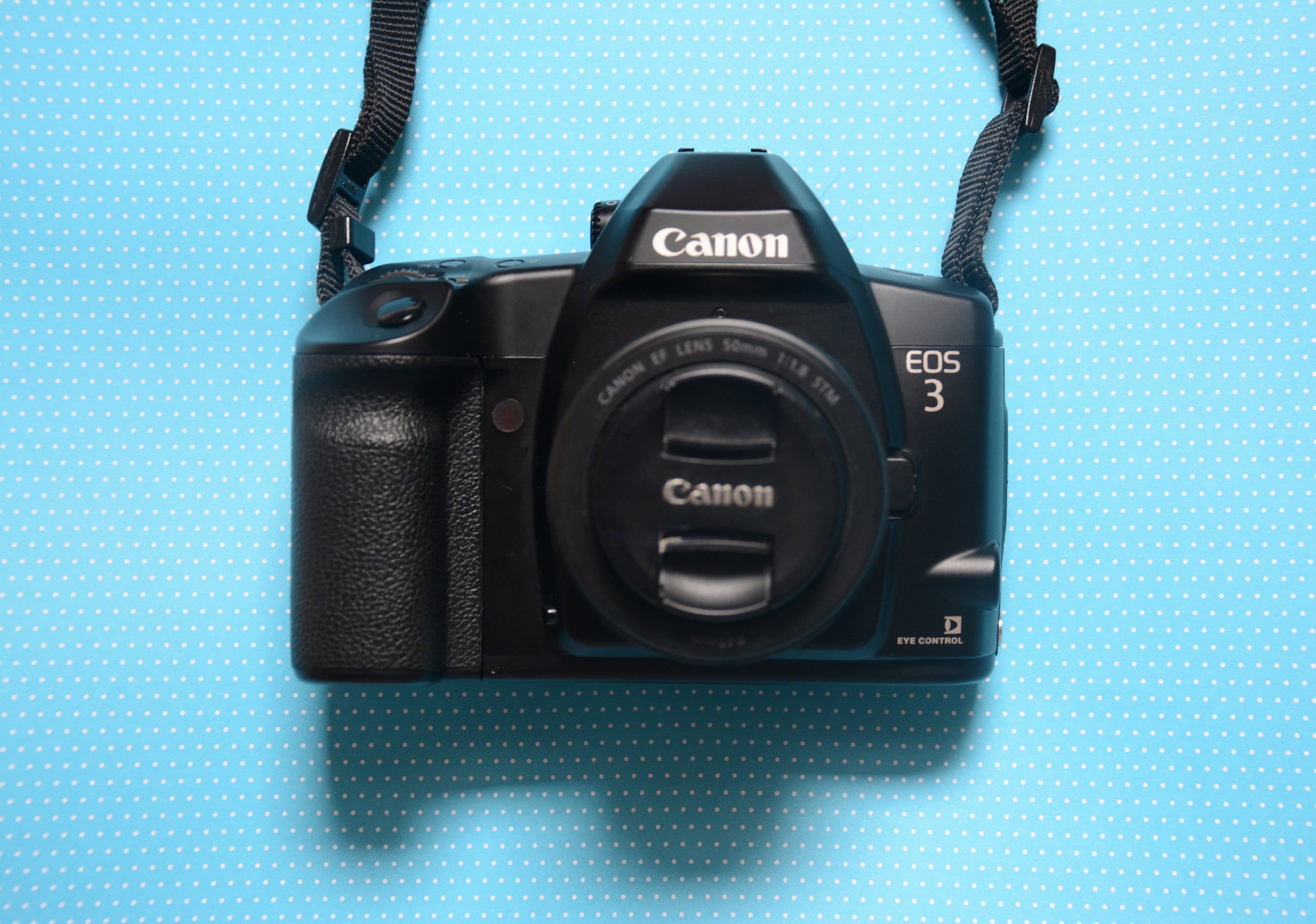 美品　Canon キヤノン EOS3 AFフィルム一眼レフ （ボディのみ） Canon（キヤノン）EOS 3／フラッグシップの高性能を先取りした