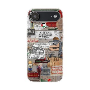 以下が含まれることがあります： テキストとイラストを組み合わせたコラージュデザインの透明な携帯電話ケース。デザインには、パレスチナの国旗、アラビア語のテキスト、「Palestine will be free」というフレーズが含まれています。ケースにはカメラの切り抜きがあります。