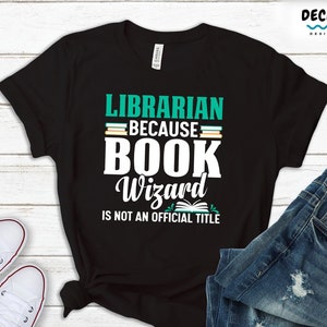 Librarian Tshirt, Funny Library Teacher Gift, Book Lover Shirt, School Librarian Retirement Gifts, Bookish Sweatshirt Men, Hoodie for Women