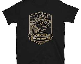 Äventyret är där ute T-shirt, vandringscamping-t-shirt