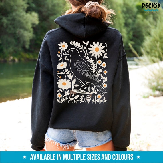 GARNET CROW フーディー Crow Hoodie Back Print, Daisies Sweatshirt, Gift for Bird Lover