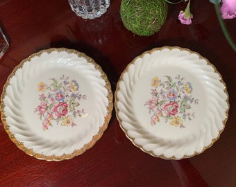 Vintage Royal China Primrosa Bread Plates: Floral Center, 22K Gold Trim
