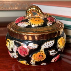 Vintage Leart Porcelain Trinket Box with Lid 24 K Gold Embossed Floral Decor S. A. Leart Co ELPA ALCOBACA #2299 Alcobaca Portugal