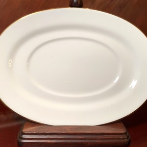 Lenox Debut Gold Underplate: Fine Bone China Oval Serving Plate