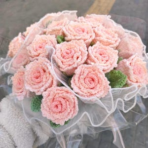 Bouquet de fleurs au crochet, motif P - Cadeau pour maman au crochet 11 en 1 Débutant intermédiaire - Instructions faciles, étape par étape, PDF imprimable image 9