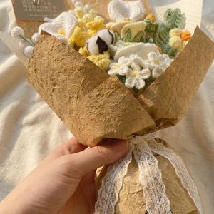Bouquet de fleurs au crochet, motif P - Cadeau pour maman au crochet 11 en 1 Débutant intermédiaire - Instructions faciles, étape par étape, PDF imprimable image 3