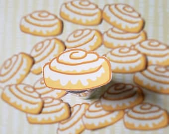 Cinnamon roll sticker