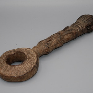 Ghurra / Wooden Baratte Guide / Nepal - Himalaya / Ethnic Art