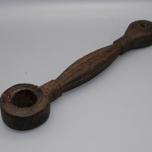 Ghurra / Wooden Baratte Guide / Nepal - Himalaya / Ethnic Art