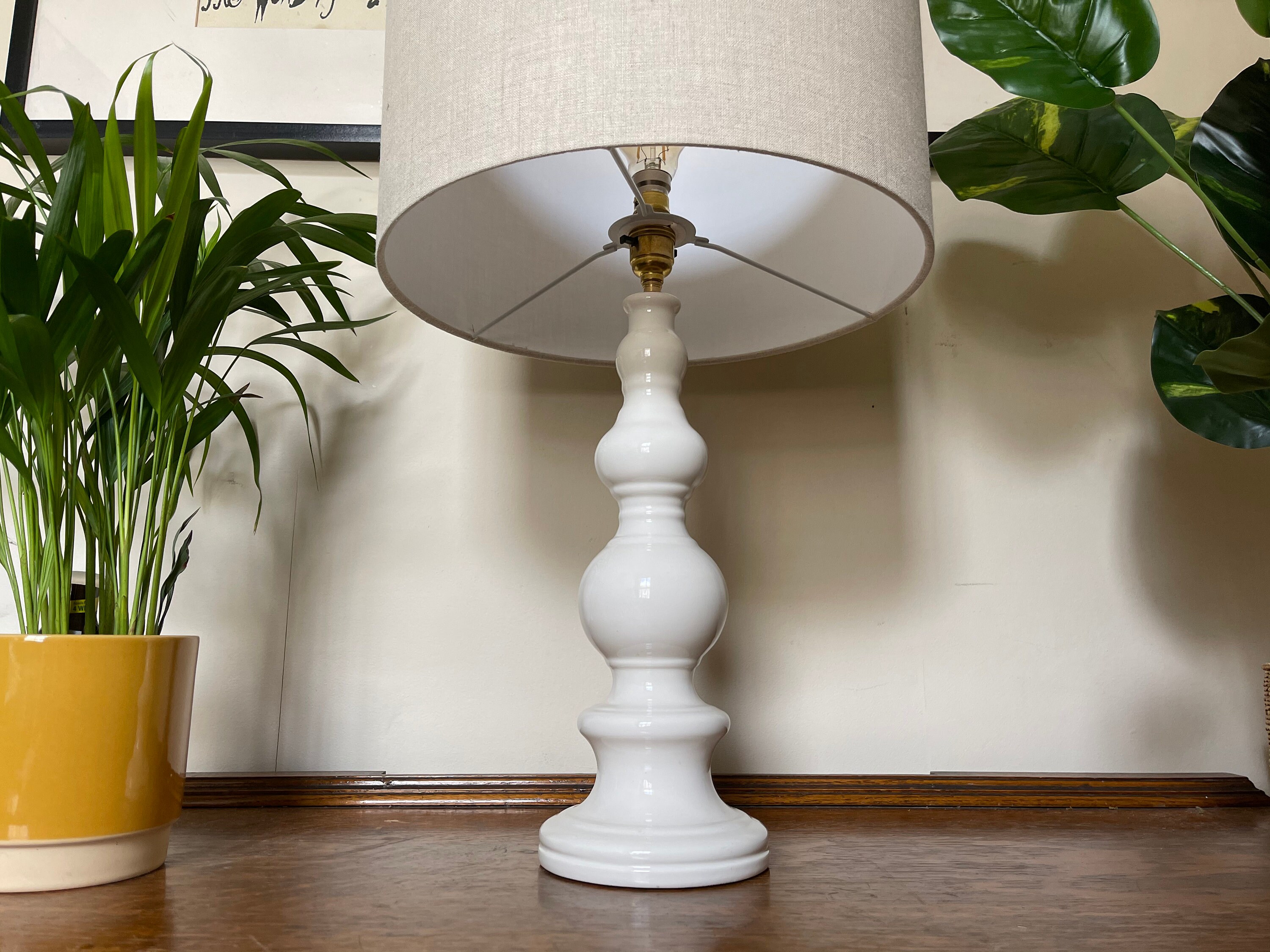 Vintage Royal Doulton Lamp Base SHEERLITE