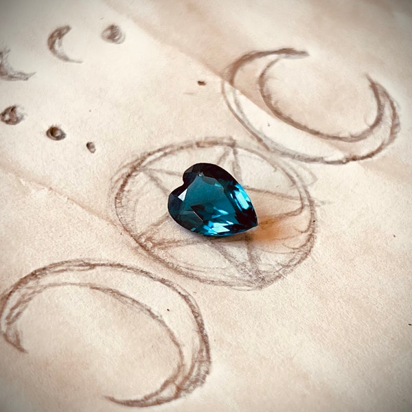 Magnifique zircon turquoise coeur