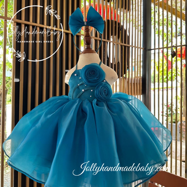 ROBE BÉBÉ LAVANDE Robe duveteuse fleurie avec nœud pour fille Robes pour bébé fille Tenue d'anniversaire fille Cadeau nouveau-né Robe d'anniversaire Royal Blue