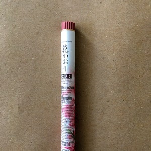 Cherry Blossoms | Les Encens du Monde Short Rolls Japanese Incense Sticks