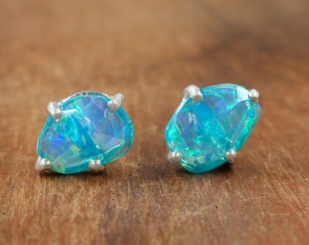 Green faceted raw opal stud earrings for women, Minimalist stud earrings, Vintage fire opal earrings, October birthstone, silver earrings