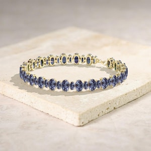 Alexandrit tennisarmband ovalt slipat i sterlingsilver eller guldfyllt, handgjort Alexandritarmband, eleganta ädelstenssmycken