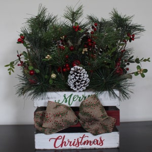 Christmas Centerpiece in a Merry Christmas Crate