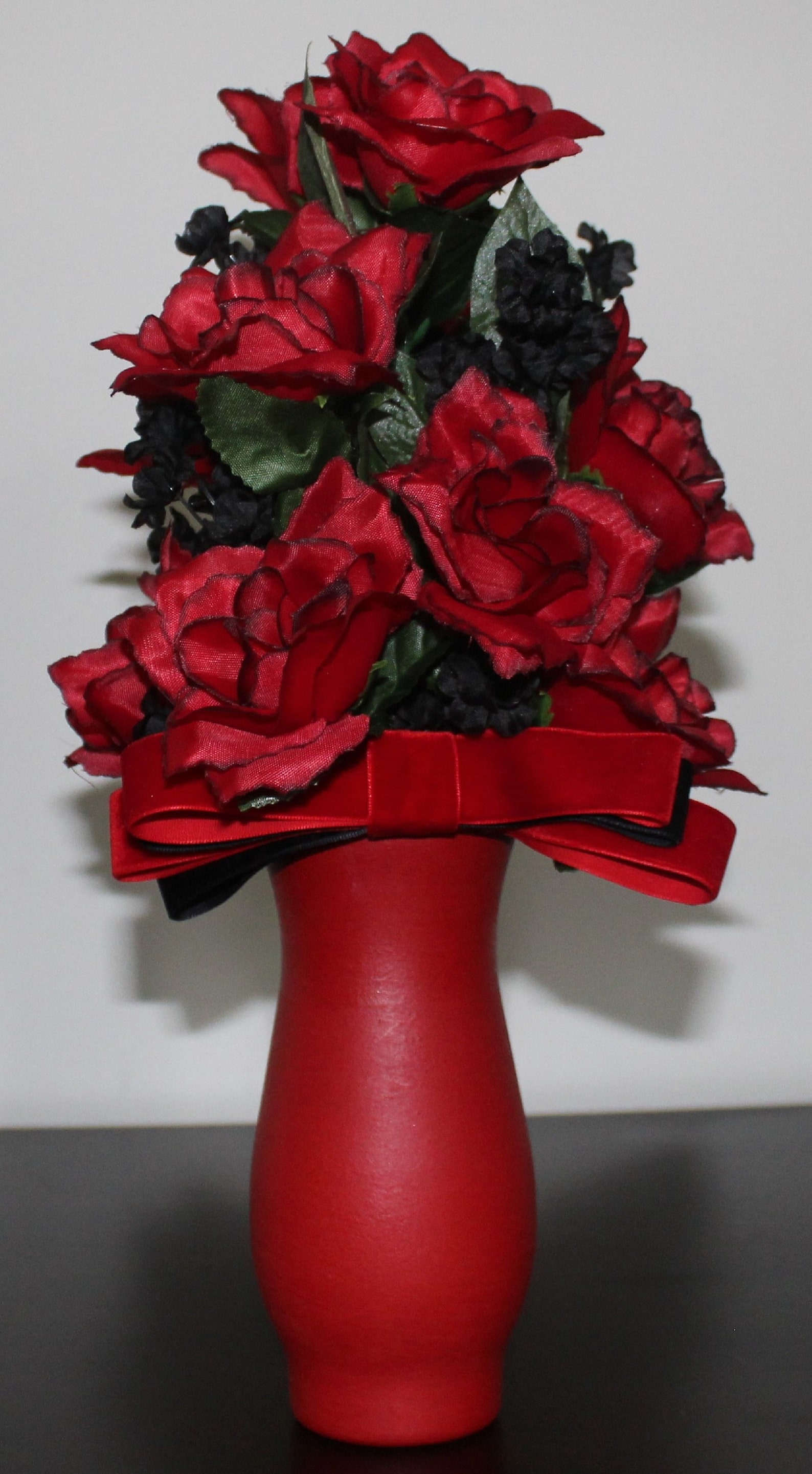 Red/black Rose Valentine Vase - Etsy Israel