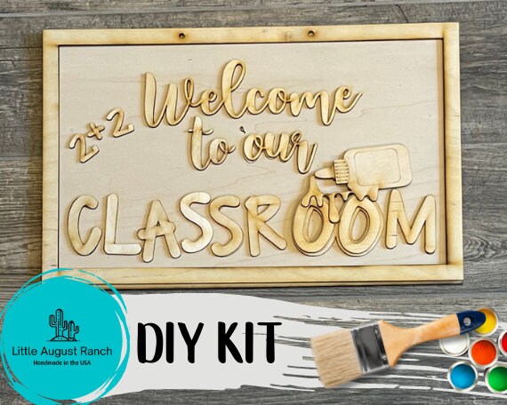 DIY Classroom Sign With Interchangeable Seasonal Pieces - Teacher Door ...