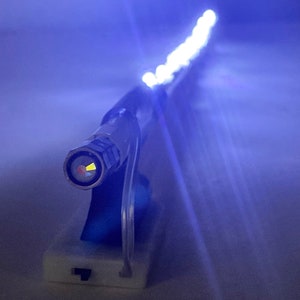 Arc de violon Rozanna&#39;s Glow Bow Angel en fibre de carbone blanc