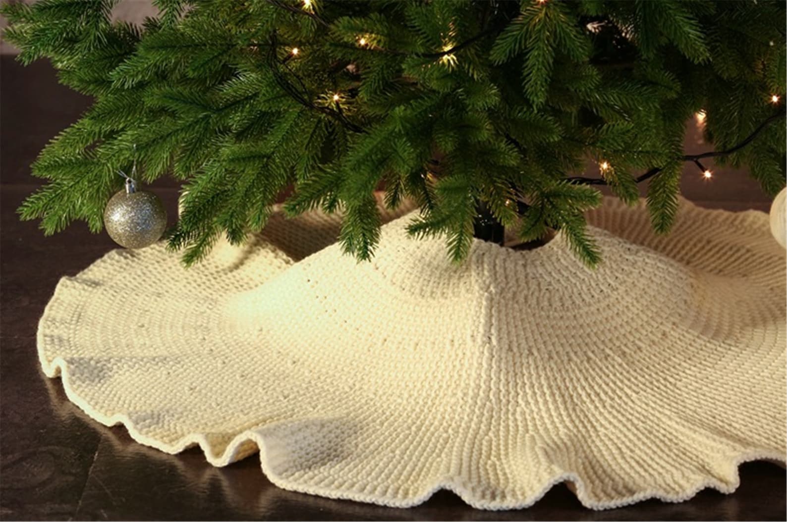 Plain White Tree Skirt 
