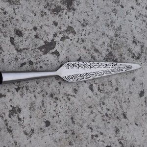 Viking Hand Forged Etching Polish Spearhead. Best gift for Christmas, Halloween, Outdoor camping.