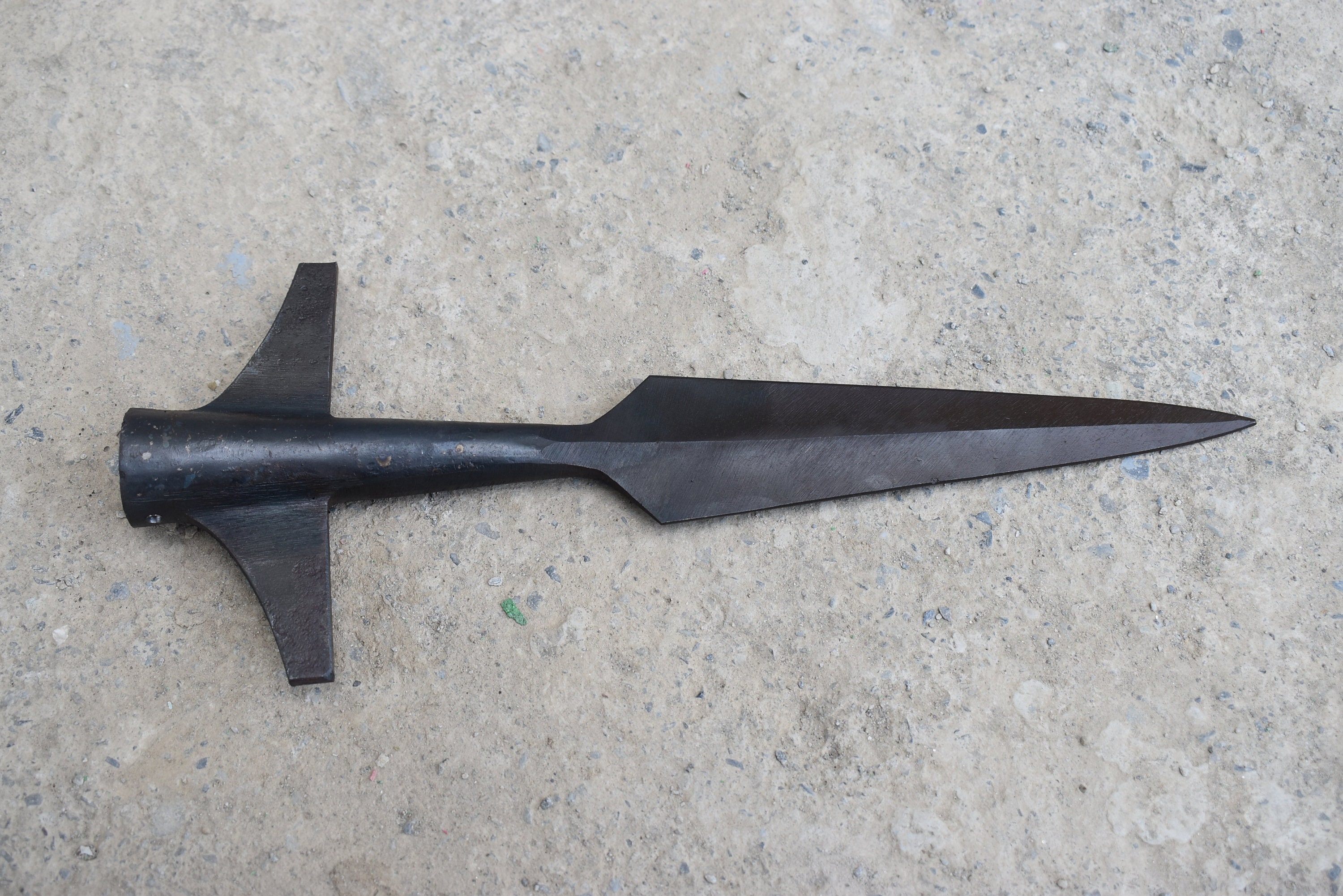 Hand-Forged Viking Wing Spearhead Replica - Decorative Medieval Collectible