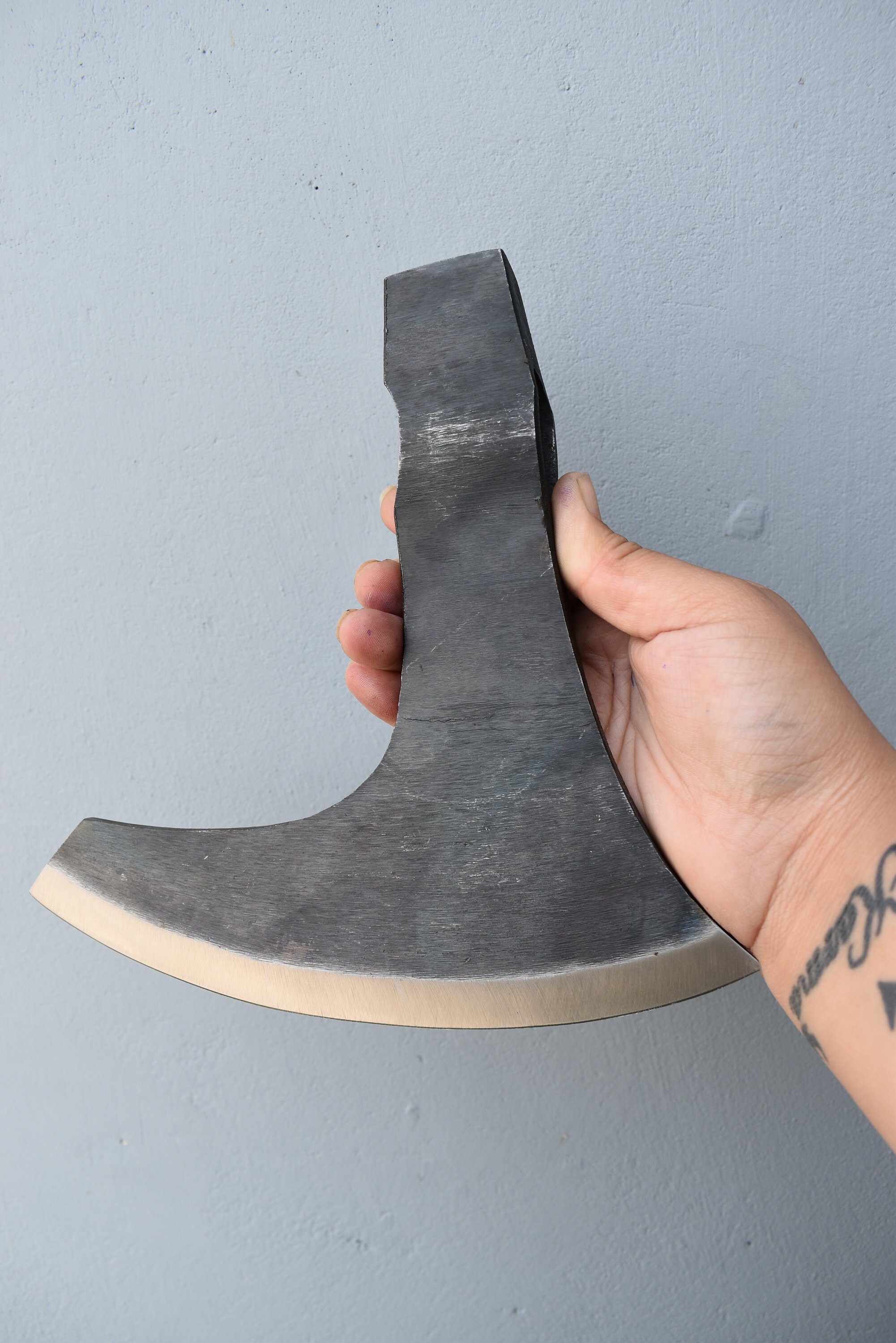 Hache viking médiévale en acier au carbone forgé à la main Hache viking médiévale en acier au carbone forgé à la main