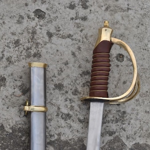 Épée d'officier de cavalerie américaine avec fourreau en acier