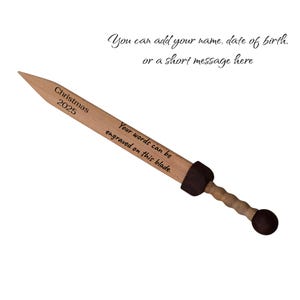 Handgefertigtes, römisches Gladius-Schwert aus Holz für Training & Cosplay Engraving