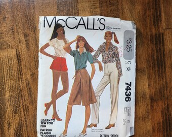 McCall's 7436 Womens Pants Pattern, Womens Culottes Pattern, Womens Shorts Pattern, 80s Culottes Pattern, 80s Shorts *Size 12, W26.5" UNCUT
