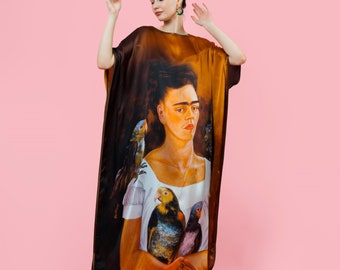 Robe longue en soie grande taille | Robe oversize imprimée Frida Kahlo pour femme | Chemise de nuit en pure soie | Robe ample