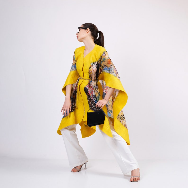 Handmade Silk Felted Women Poncho Yellow Gustav Klimt Lady with Fan Plus Size Luxury Wool Poncho Oversized Cardigan imagem 4