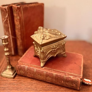 Victorian Cast Metal Trinket Box/Jewelry Box