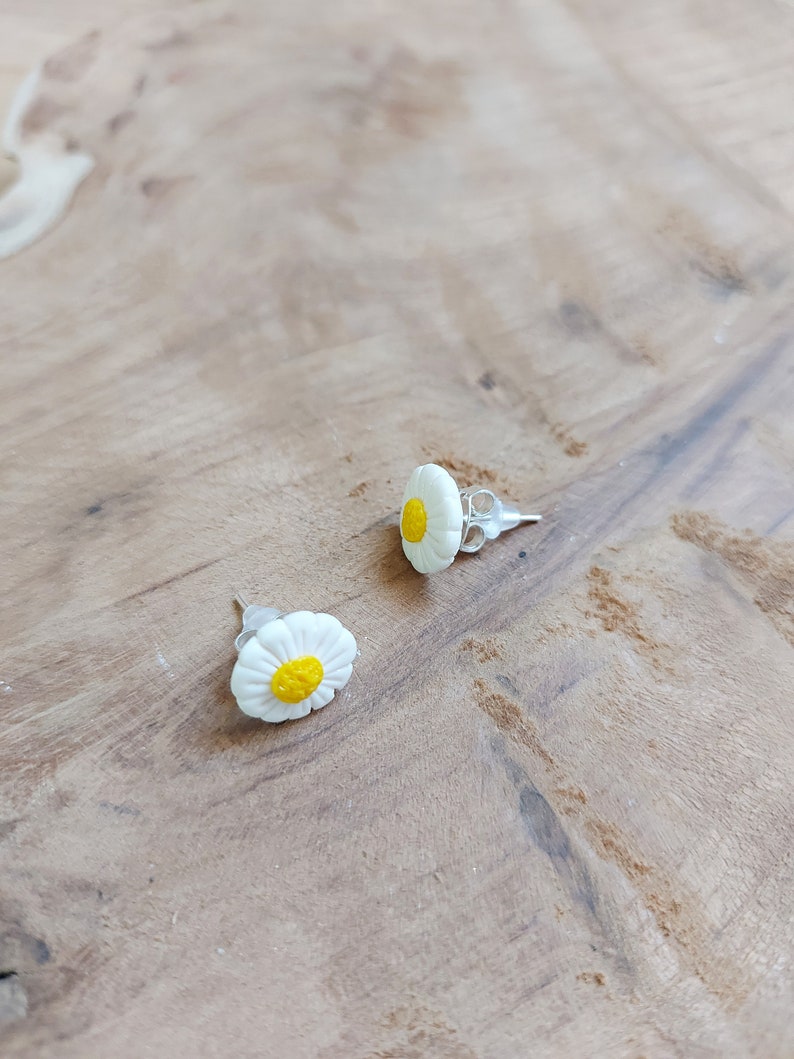 Earrings, chips, daisies in polymer clay Handmade image 7