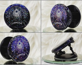 Holographic Magic Oracle Plegable Phone Grip o Carrete de Insignia: Holo Phone Grip, Badge Reel y Phone Holder