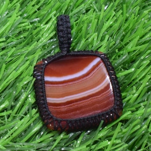 Red Banded Agate Macrame pendant, Bended Agate Cabochon Gemstone Macrame Necklaces, Macrame Jewelry