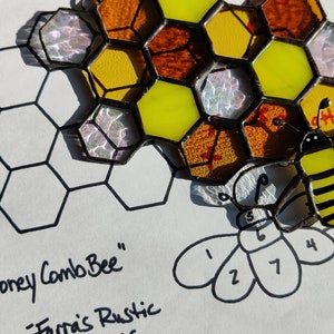 Modèle PDF Abeille en nid d&#39;abeille pour vitrail