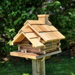 Log Cabin Birdhouse, Amish Handmade, 1 Nesting Compartments With Cedar Roof