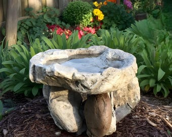 Birdbath - Garden Décor - Handmade - Patio - Gift - Garden Accent - Natural - Bird Lovers - Outdoors - Birdwatch
