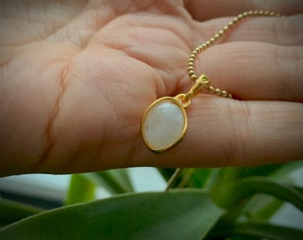 Moonstone Pendant, Natural Moonstone in gold charm, Silver Gold-plated Jewelry, Minimalist Pendant, Small Charm with oval Moonstone