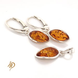 Amber Jewelry Set, Genuine Baltic Amber, Sterling Silver 925, Silver Dangle Earrings, Small Pendant with Amber, Minimalist Jewelry Set