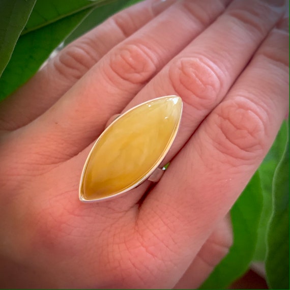 本物のバルト海産琥珀、イエローアンバーのシルバーリング、ポーランド