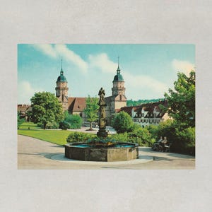 Freudenstadt Schwarzwald Baden-Württemberg, Allemagne des années 1960 - Evangelische Kirche Mit Marktbrunnen - carte postale non écrite vintage à l'état neuf