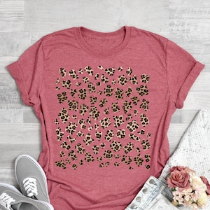 Leopard Print Shirt , Animal Cheetah Print Tee , Cute Fall Shirts , Women&#39;s Fall Tees ,Soft TShirt , Women&#39;s Graphic Tee, Mom Gift, Leopard
