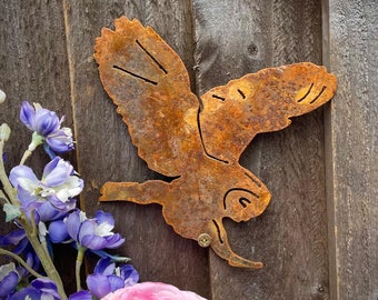 Flying Owl Barn Owl Wildlife Rustic Rusty Garden Art Yard Art Present Gift Idea