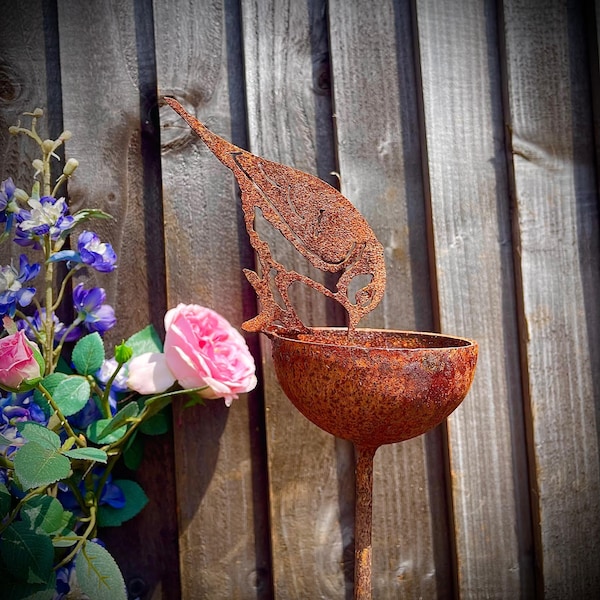 Rain Catcher Bird Bowl Water Catcher Bird Bath Rustique Rusty Garden Art Yard Art Present Gift Idea