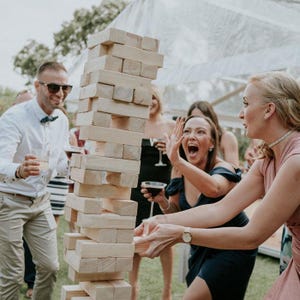 Torre gigante a caduta: il gioco di impilamento in legno definitivo per matrimoni, feste, serate di gioco e riunioni di famiglia all'aperto, goditi un divertimento senza fine